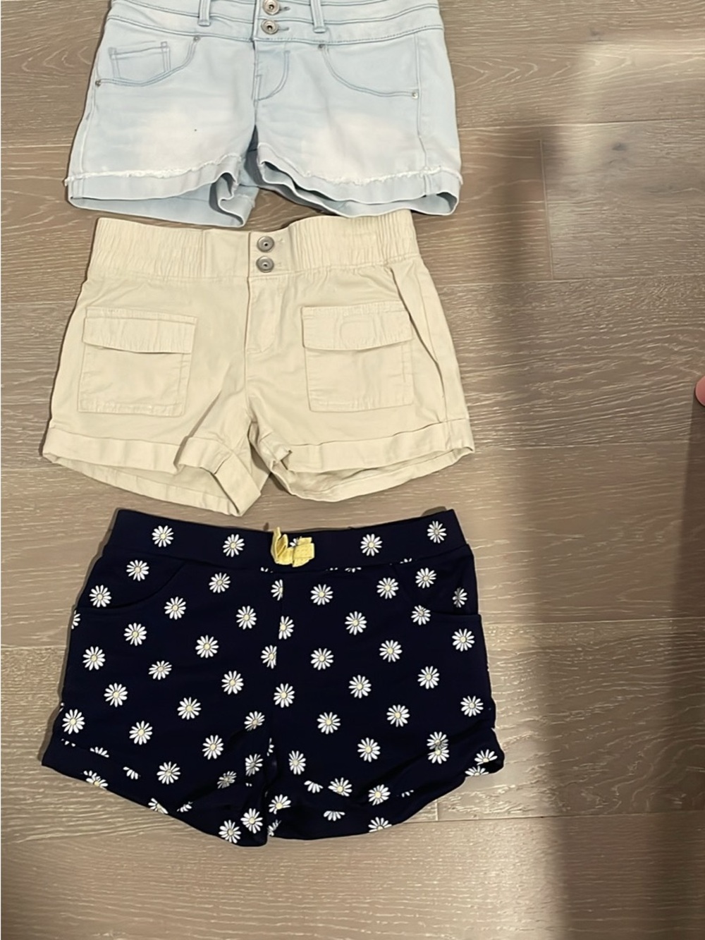 Cynthia Rowley Navy Daisy High-Waist Shorts with Yellow Bow